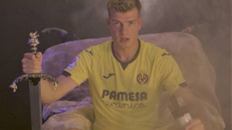 Der FC Villarreal hat mit Alexander Sørloth einen neuen Stürmer verpflichtet und präsentiert den Norweger als Wikinger in ihrem Video.