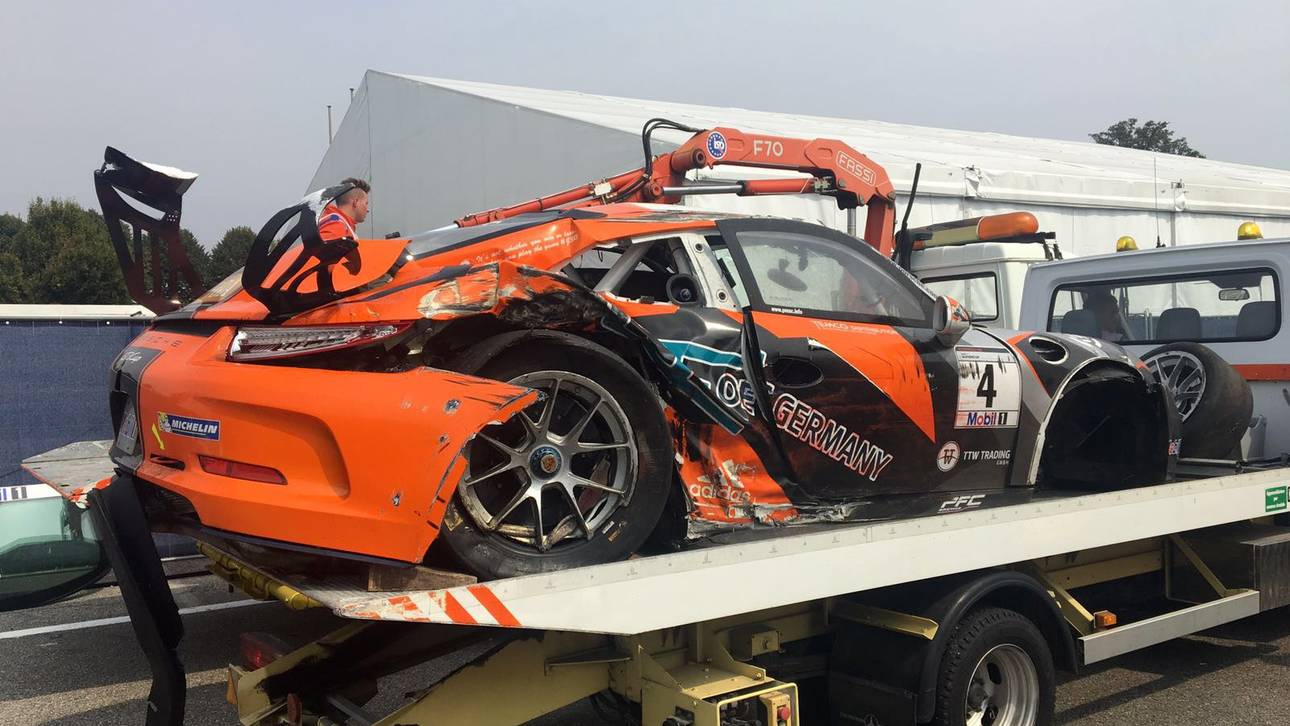 Schlimmer Crash beim Porsche-Supercup