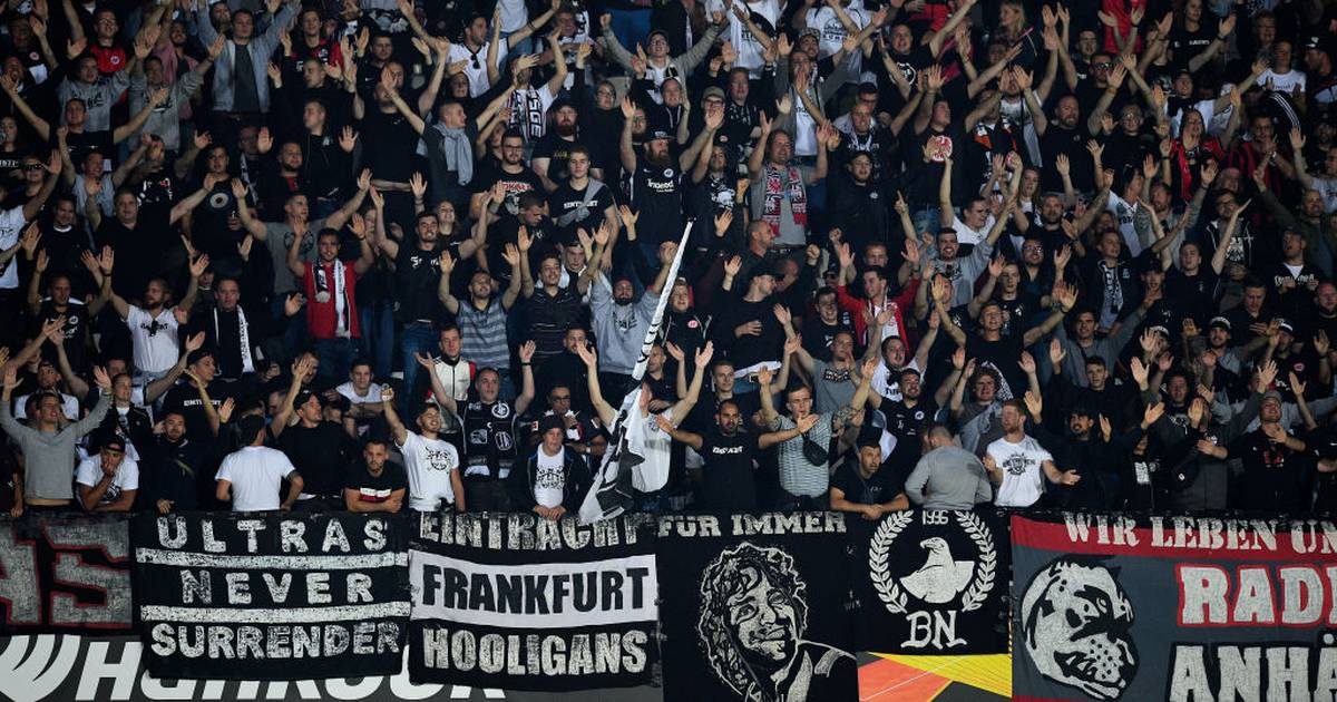 Europa League Frankfurter Ultras Attackieren Uefa Nach Fan Auschluss