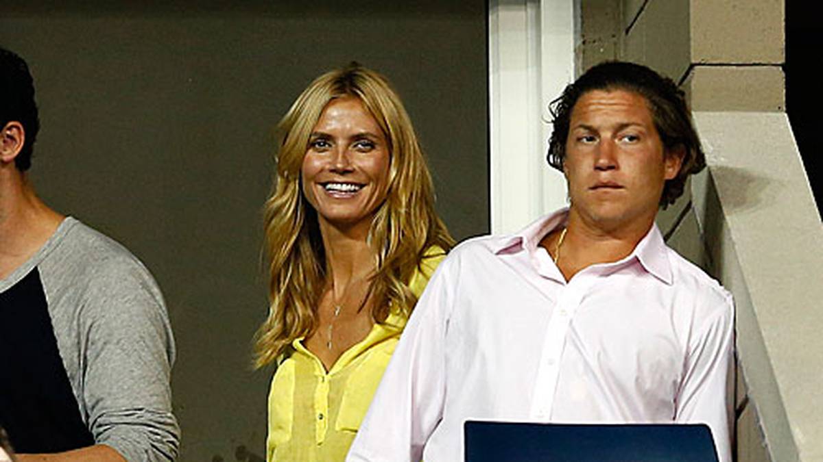 Dieses Ambiente zieht natürlich auch die Promis an. Heidi Klum ist beim Match von Milos Raonic gegen Kei Nishikori, um den Kanadier zu unterstützen