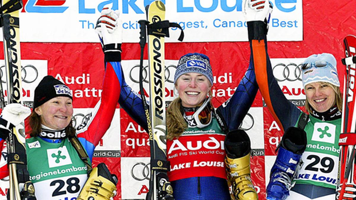 Der Durchbruch gelingt Vonn in der Saison 2003/04. Bei der Abfahrt von Lake Louise gewinnt sie ihr erstes Weltcuprennen