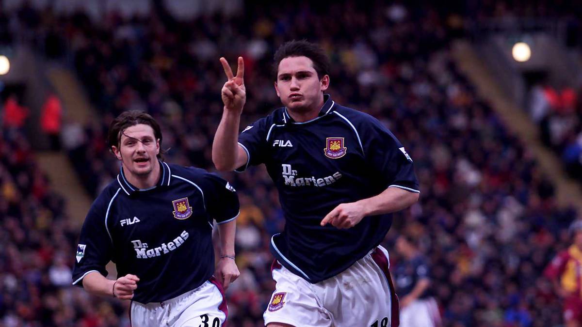 Dort feierte er mit 17 Jahren sein Profi-Debüt und lief anschließend von 1995 bis 2001 für die Hammers auf. Danach prägte er Chelsea bis 2014, ehe Lampard noch ein Jahr bei ManCity und ein Jahr bei New York City dranhing