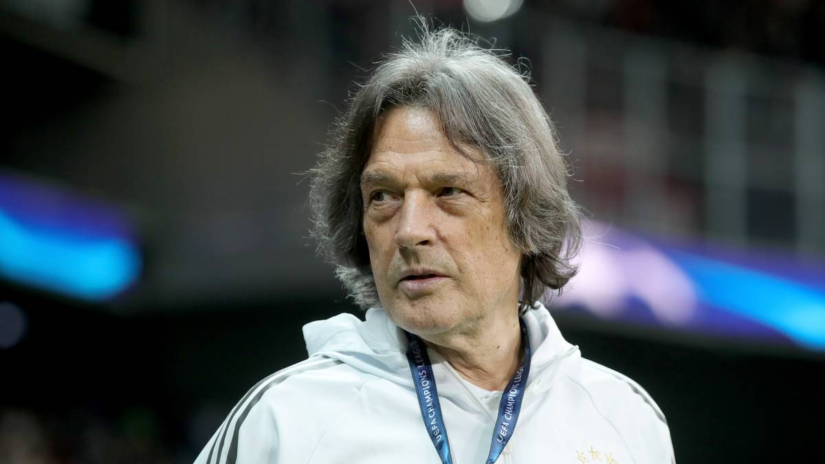 Im November 2017, Erzfeind Pep Guardiola ist inzwischen Trainer bei Manchester City, kehrt Müller-Wohlfahrt zum FC Bayern an die Säbener Straße zurück. Gemeinsam mit drei weiteren Ärzten bildet er das Ärzteteam beim Rekordmeister. Vor allem durch das Bestreben von Uli Hoeneß kehrt "Mull" an die Säbener Straße zurück