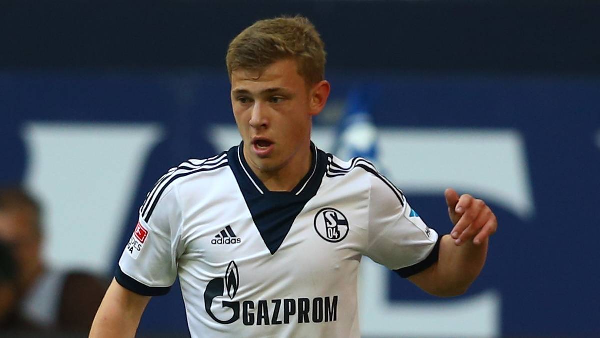 PLATZ 17 - MAX MEYER: Schalkes Mittelfeldregisseur Max Meyer ist bei seinem ersten Einsatz für Königsblau 17 Jahre, 4 Monate und 29 Tage alt. Gegen Mainz 05 kommt er in der 72. Minute ins Spiel und bereitet nur zehn Minuten später den Schalker Ausgleich vor