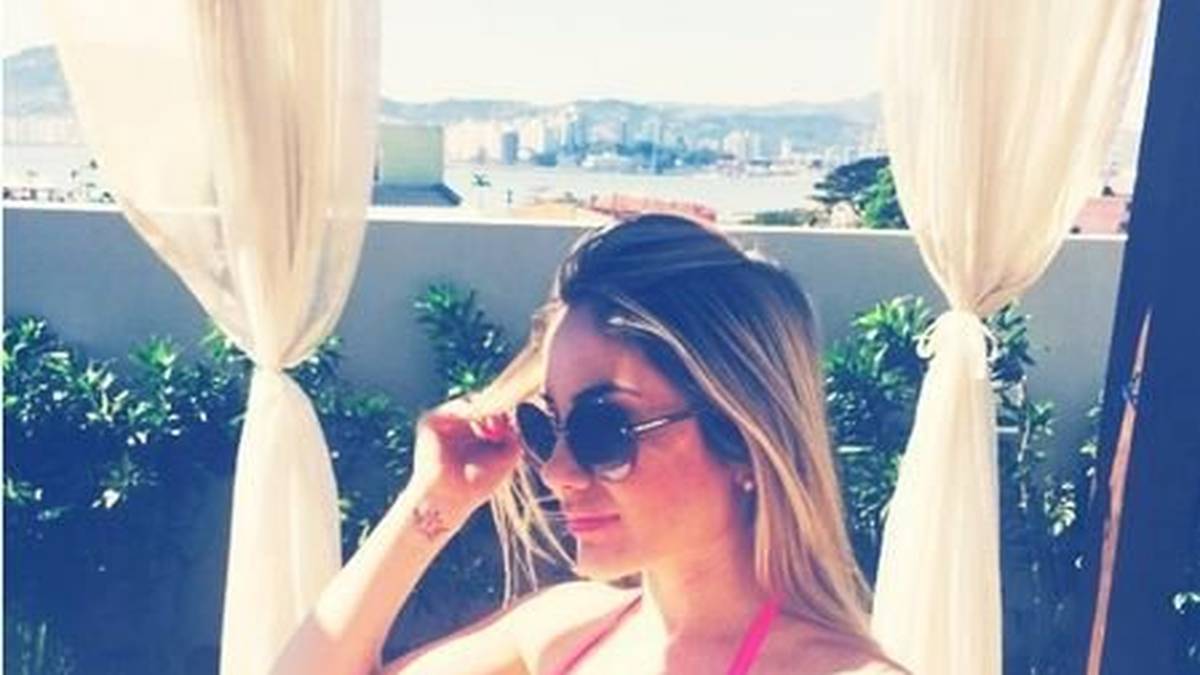 Larissa Pereira ist zu Saisonbeginn zusammen mit Firmino aus dem beschaulichen Sinsheim nach England zu den Reds gewechselt. Dass hier nun anderes Sitten herrschen, wird Firminos hübsche Frau nicht stören, denn in Liverpool gibt es ja zum Glück genug zu tun