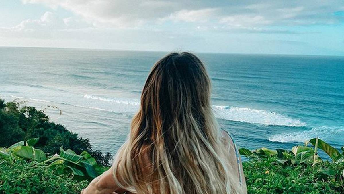 Alana Blanchard genießt die Aussicht! SPORT1 zeigt das glamouröse Leben der Surferinnen