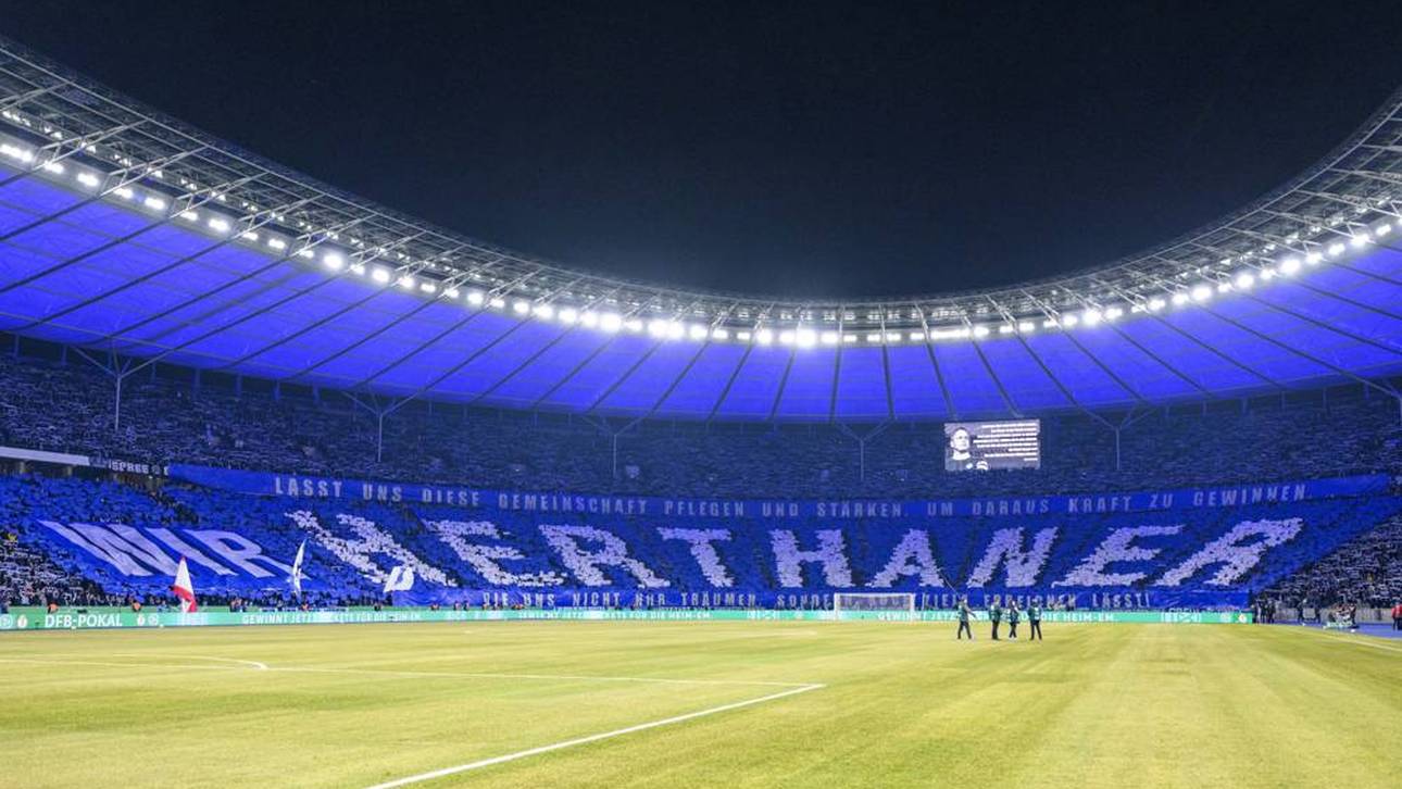 Die Choreographie der Hertha-Fans zu Ehren von Kay Bernstein