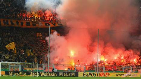 Fans von Dynamo Dresden 2011 in Dortmund