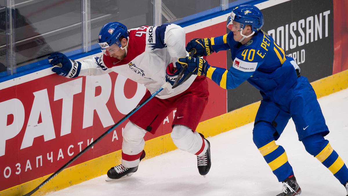 Neben Gudas spielt noch Jan Rutta in der NHL - bei Tampa Bay Lightning. Jan Kolář wiederum ist in der russischen KHL aktiv - ebenfalls eine Top-Liga. Im Verbund ist die Defensive der Tschechen ein Bollwerk und aufgrund ihrer Erfahrung und Klasse der deutschen überlegen. Punkt Tschechien. Stand: 1:1