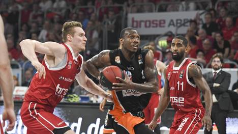 Brose Baskets Bamberg v ratiopharm Ulm - BEKO BBL Final Game 1