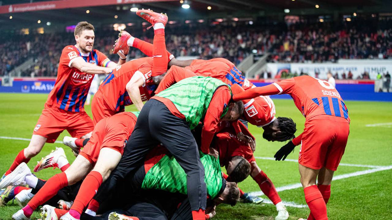 Heidenheim springt auf Relegationsplatz