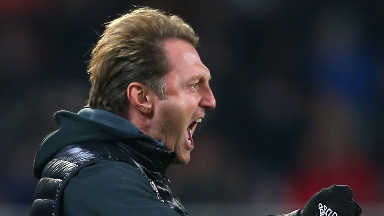 Hasenhüttl trotzt allen Widrigkeiten