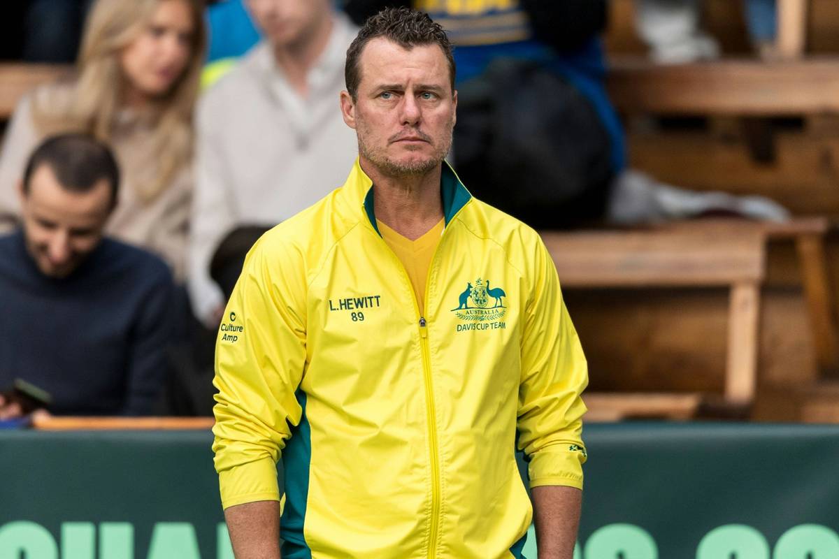 Hewitt nach Stoß gegen Dopingkontrolleur gesperrt