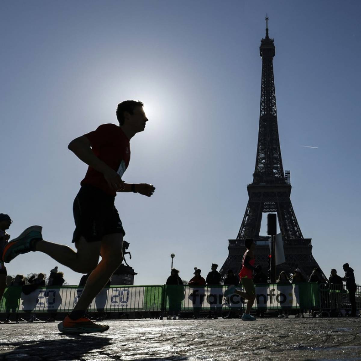 Zum Lauf der Symbolik wird der Marathon bei den Olympischen Spielen 2024 in Paris.