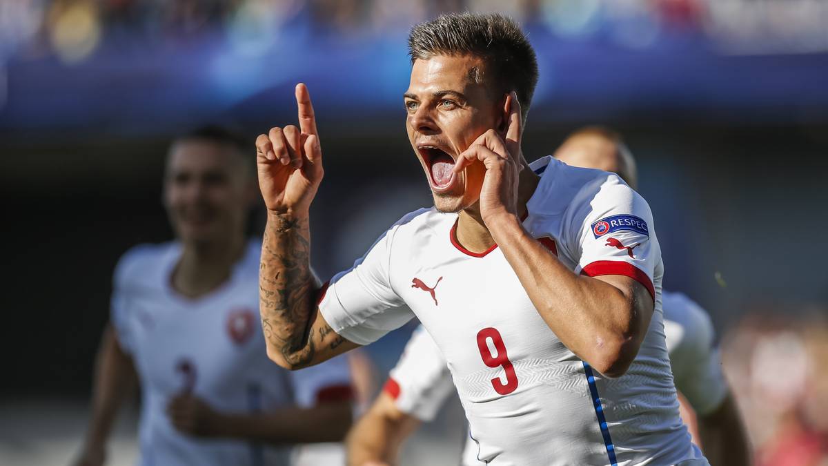 2015 - JAN KLIMENT (Tschechien, 3 Tore): Beim sensationellen Titelgewinn der Schweden sicherte sich der Tscheche Kliment trotz des Vorrundenaus seines Teams die Torjägerkanone. Kurios: Alle Treffer erzielte er in einem Spiel - beim 4:0 gegen Serbien. Aktuell erholt er sich beim VfB Stuttgart von einer schweren Knieverletzung