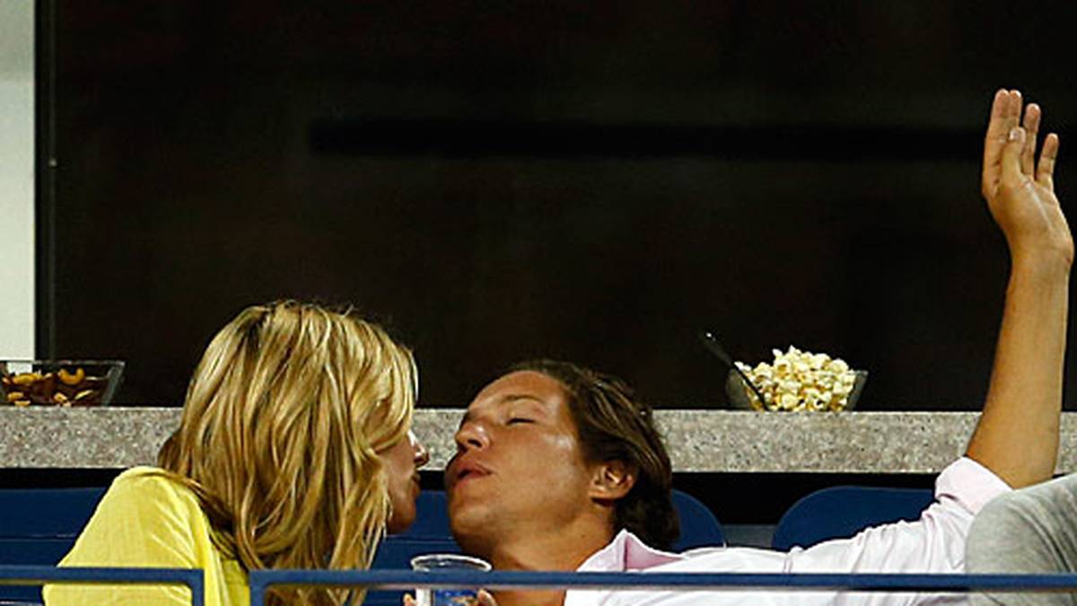 Heidi braucht Zuneigung - wieder wirkt Schnabel enttäuscht, desinteressiert, genervt