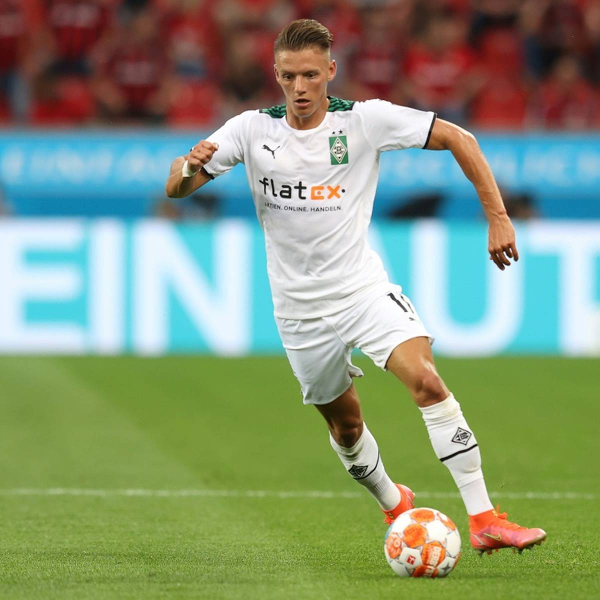 Fußball-Bundesligist Borussia Mönchengladbach leiht Hannes Wolf (22) für ein halbes Jahr an den englischen Zweitligisten Swansea City aus.