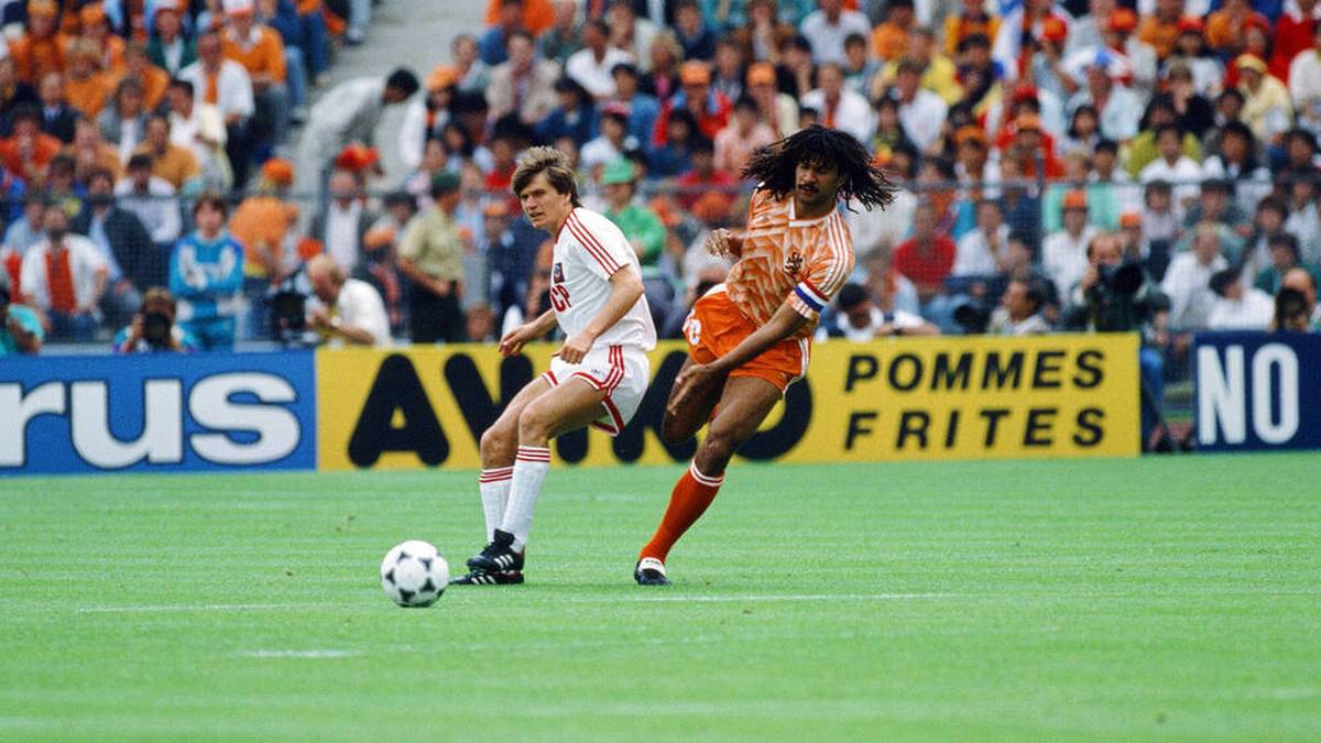 Im Finale bezwang die Elftal die Sowjetunion mit 2:0 - das Spiel fand am 25. Juni im Münchner Olympiastadion statt