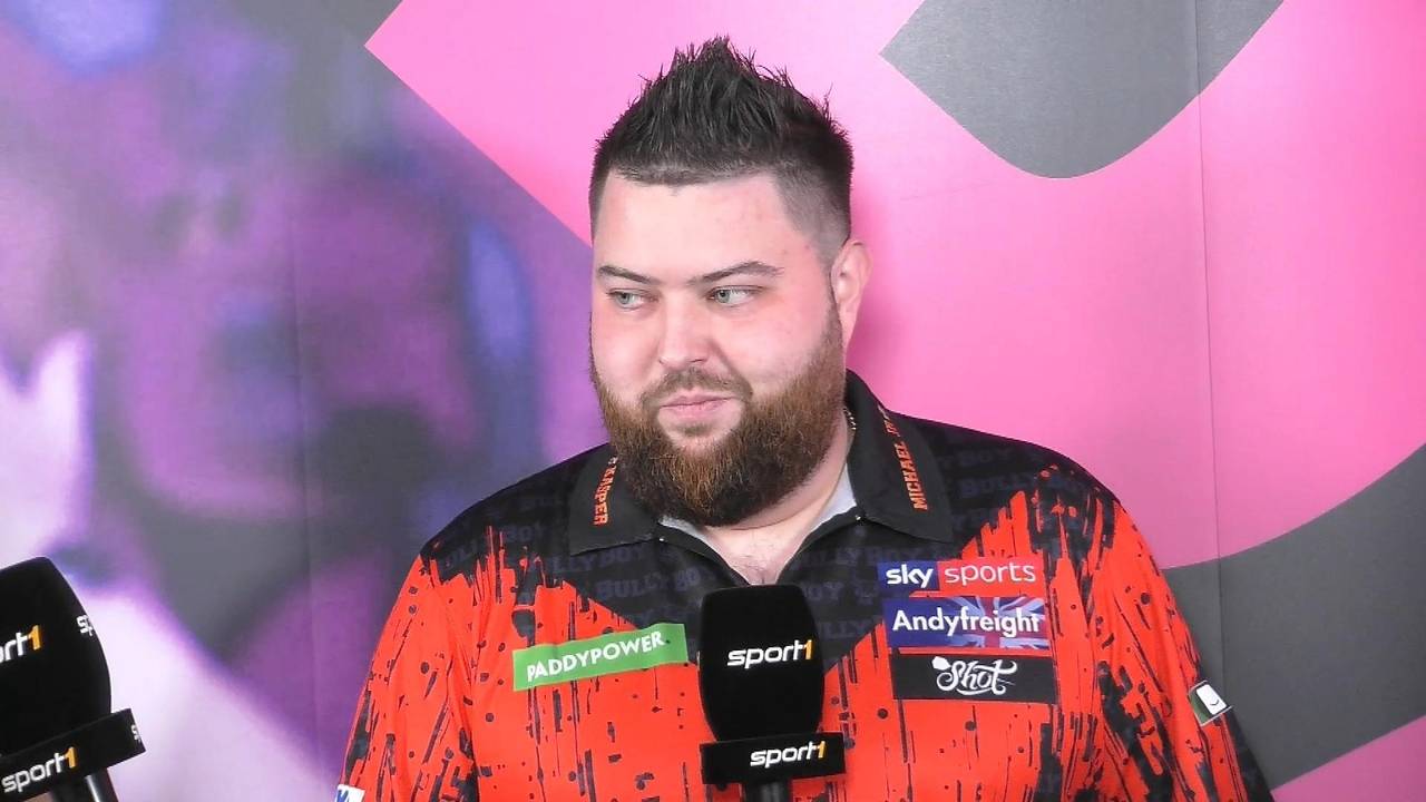 Darts WM 2024: Michael Smith vor seinem Match gegen Madars Razma