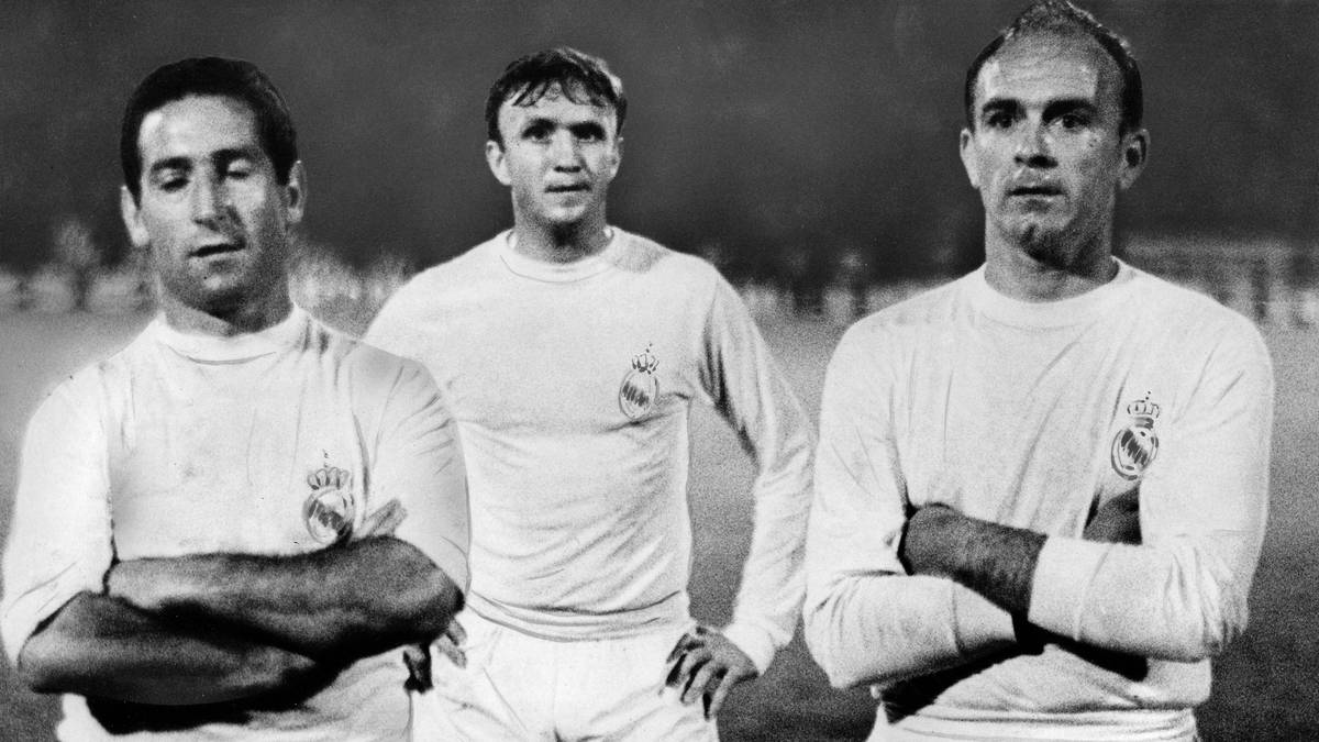 Zürück ins Jahr 1964. Francisco Gento, Jose Santamaria und Alfredo di Stefano (v.l.) ganz cool auf dem Platz