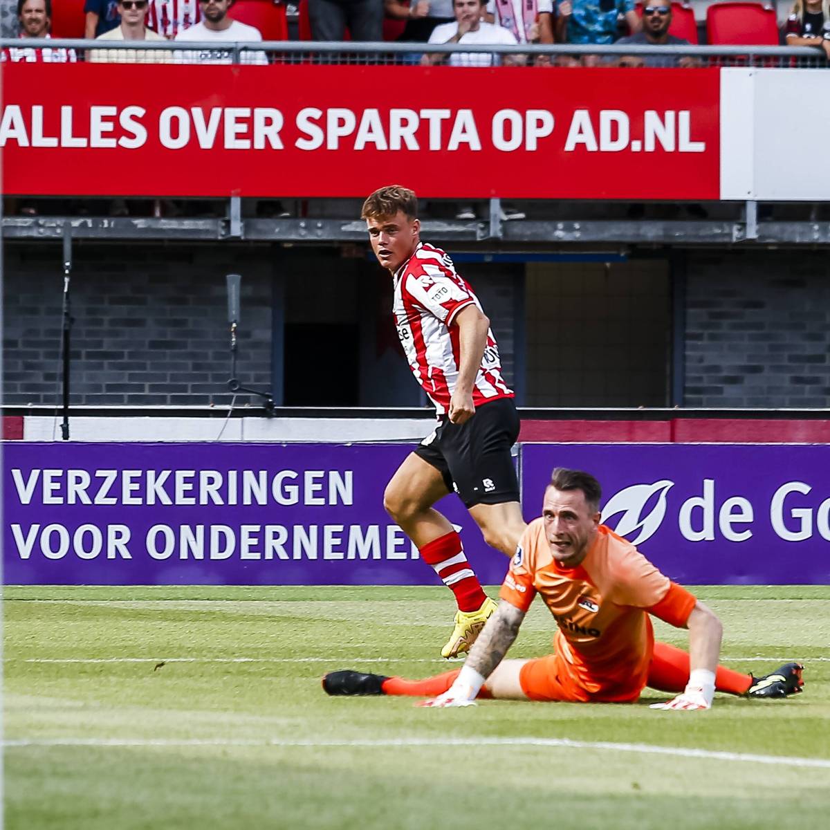 Blitzstart in den Niederlanden: Vito van Crooij von Sparta Rotterdam erzielt gegen AZ Alkmaar das schnellste Tor in der Geschichte der Eredivisie.