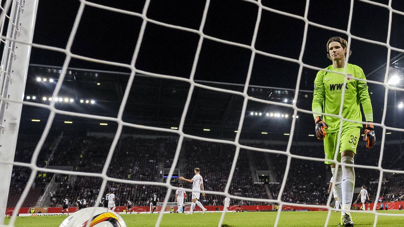 FC Augsburg schlägt sich selbst