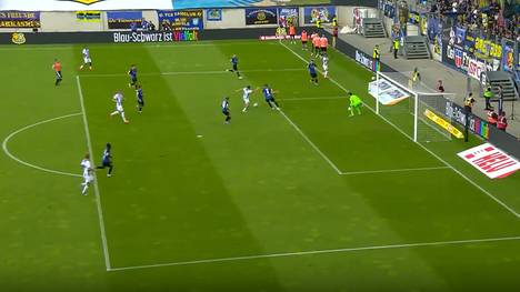 Die Highlights der Partie 1. FC Saarbrücken - FC Ingolstadt 04  aus der 3. Liga im Video. 