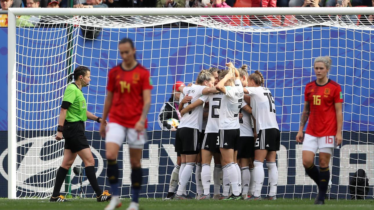DFB-Frauen besiegen Spanien