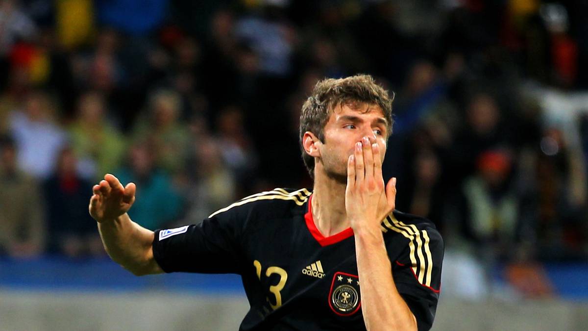 In nur acht Länderspielen erschüttert Müller die Fußball-Welt - und hat seinen Stammplatz in der Nationalmannschaft sicher