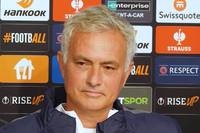 José Mourinho behauptet, durch eine Bestrafung von Manchester City hat das ehemals von ihm trainierte Manchester United immer noch die Möglichkeit, Premier-League-Sieger zu werden.