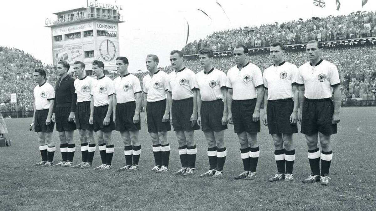 1954: "Das Wunder von Bern"! Deutschland dreht das Endspiel in der Schweiz gegen die Favoriten aus Ungarn