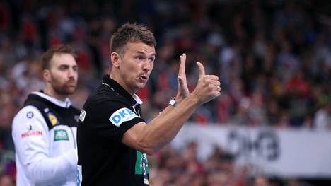 Bei der Handball-EM sind das DHB-Team und Bundestrainer Christian Prokop gegen Lettland gefordert