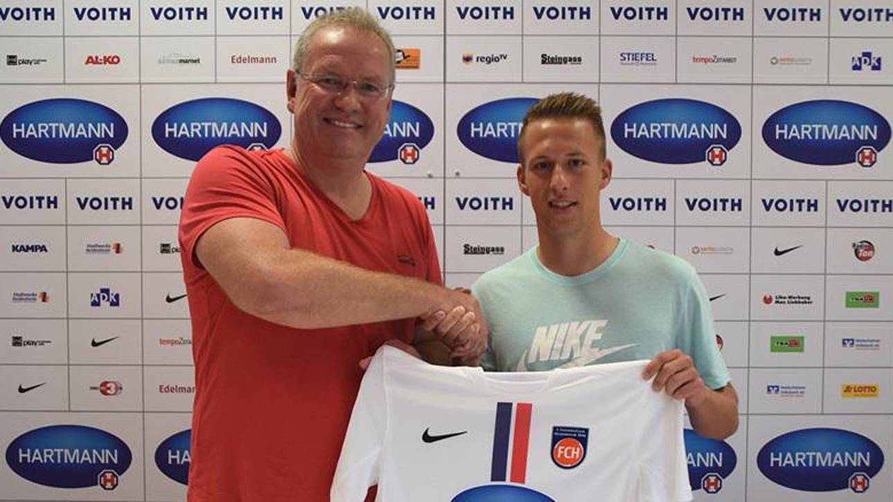 Schalke verleiht Stürmer Schröter