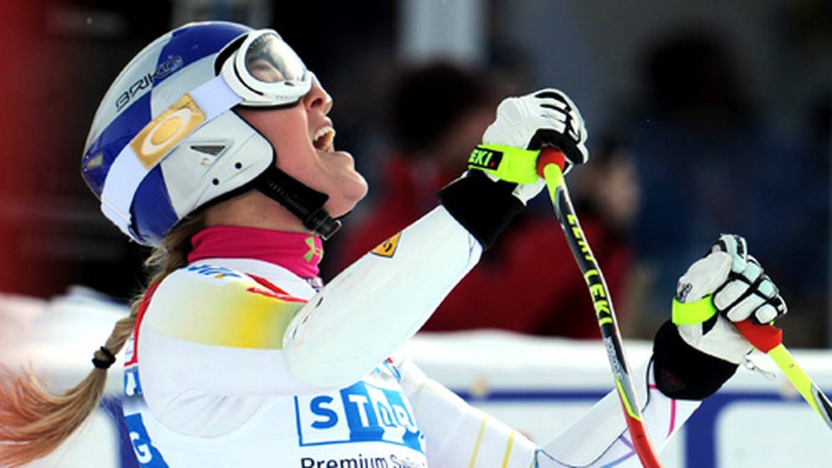 In St. Moritz kommt es zum Streit zwischen Vonn und Tina Maze. Die Slowenin hatte Vonn mit ihren Erfolgen zuvor als "Ski-Prinzessin" abgelöst. Die US-Amerikanerin soll nach ihrem Sieg im Super G "Fuck you, Maze" gebrüllt haben. Sie bestreitet das