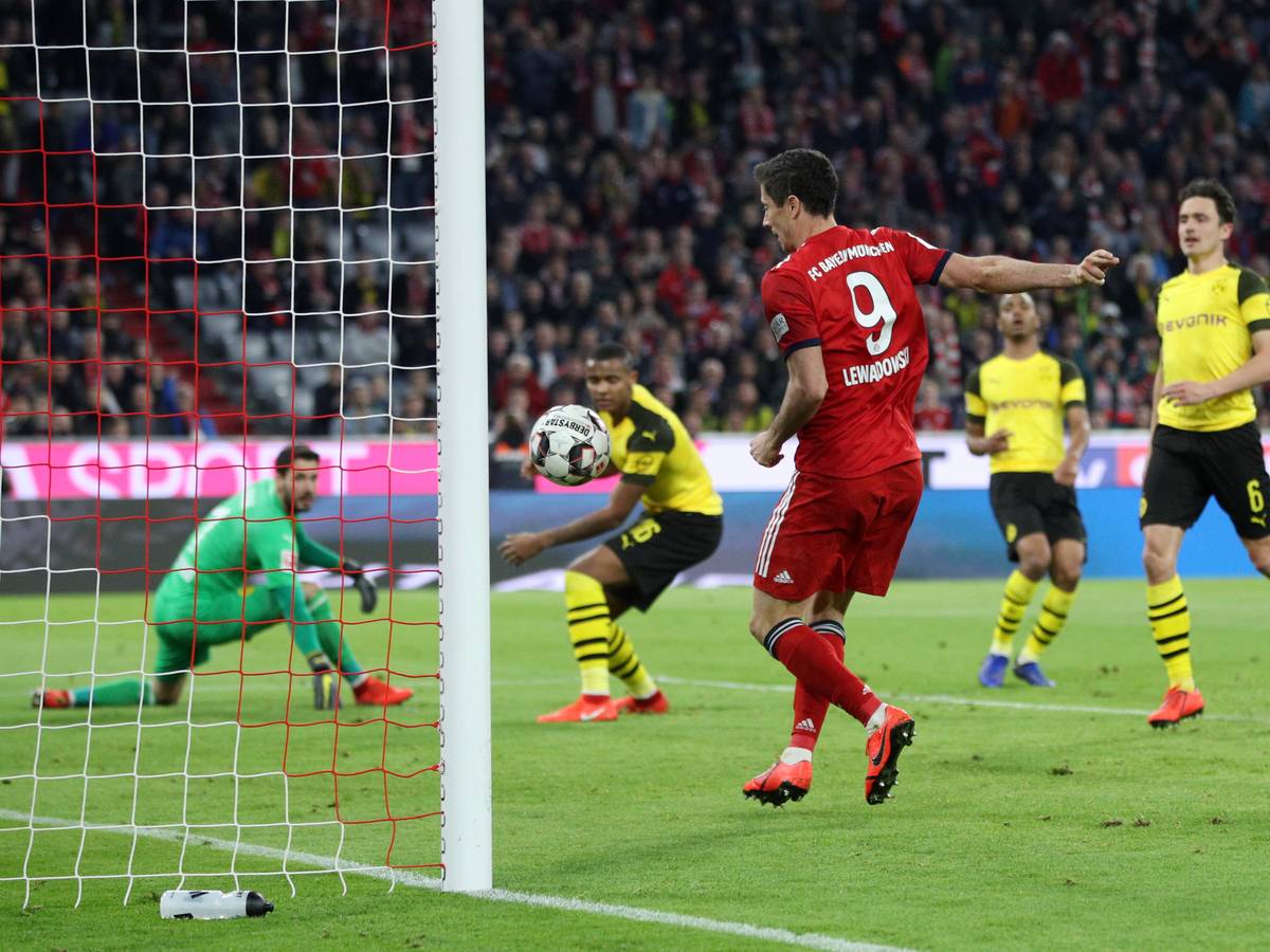 Bundesliga Fc Bayern Siegt Deutlich Gegen Borussia Dortmund