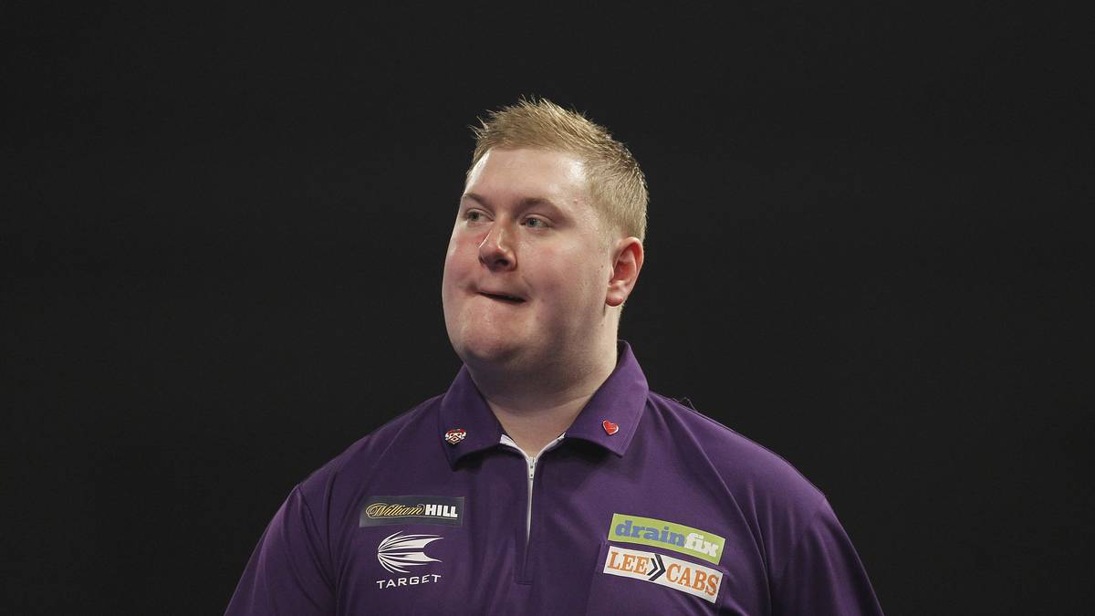 Tag 8: Premiere bei der Darts-WM. Erstmals finden Spiele am 2. Weihnachtsfeiertag statt. Ricky Evans hätte den Tag lieber im Kreis der Familie 