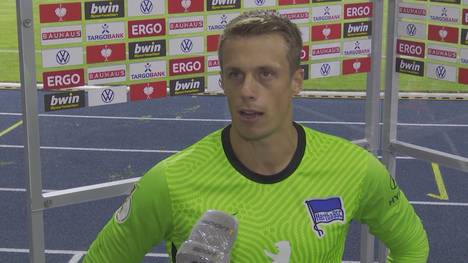 Hertha BSC kassiert im DFB-Pokal gegen Eintracht Brauschweig gleich fünf Tore. Besonders bitter lief das Spiel für Keeper Alexander Schwolow.