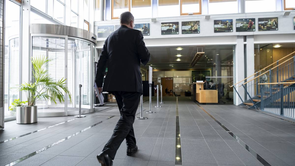 Wieder einmal wird dabei deutlich, dass der DFB bei der Suche nach einem neuen Präsidenten vor einer große Herausforderung steht