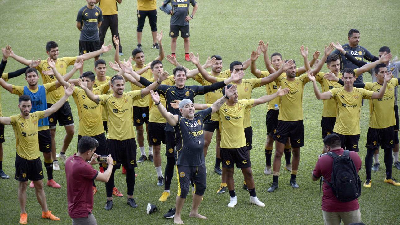 „Huh“ bei Maradonas Comeback