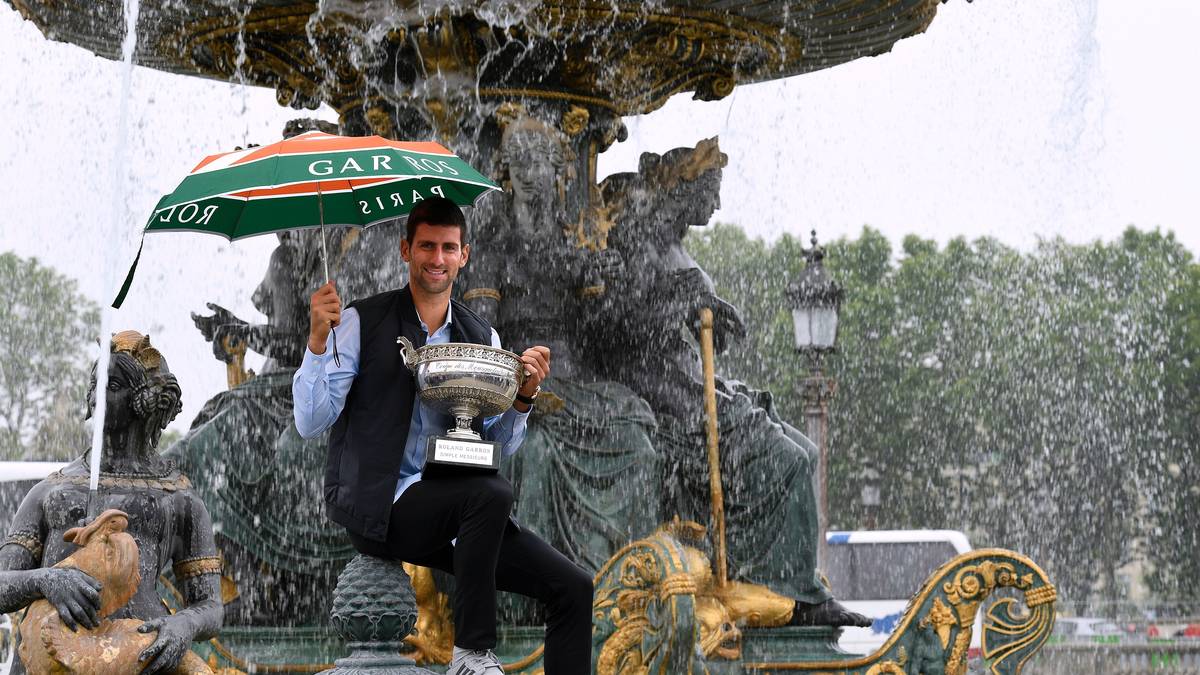 NOVAK DJOKOVIC (6x Australian Open, 1x French Open, 3x Wimbledon, 2 US Open): Als der Serbe 2015 endlich Nadal bei den French Open besiegen kann, scheint der Karriere-Grand-Slam bereits sicher. Doch Stan Wawrinka schockt die Nummer eins im Finale. Nach dem Sieg gegen Andy Murray ein Jahr später ist nun jedoch auch Djokovic im Kreis der besten Spieler aller Zeiten angekommen