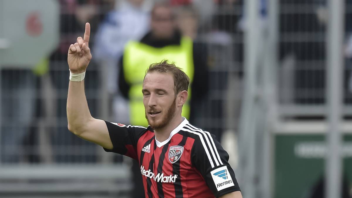11. Platz: Moritz Hartmann (FC Ingolstadt) - 12 Tore