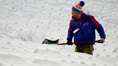 Bills benötigen Hilfe beim Schneeschaufeln