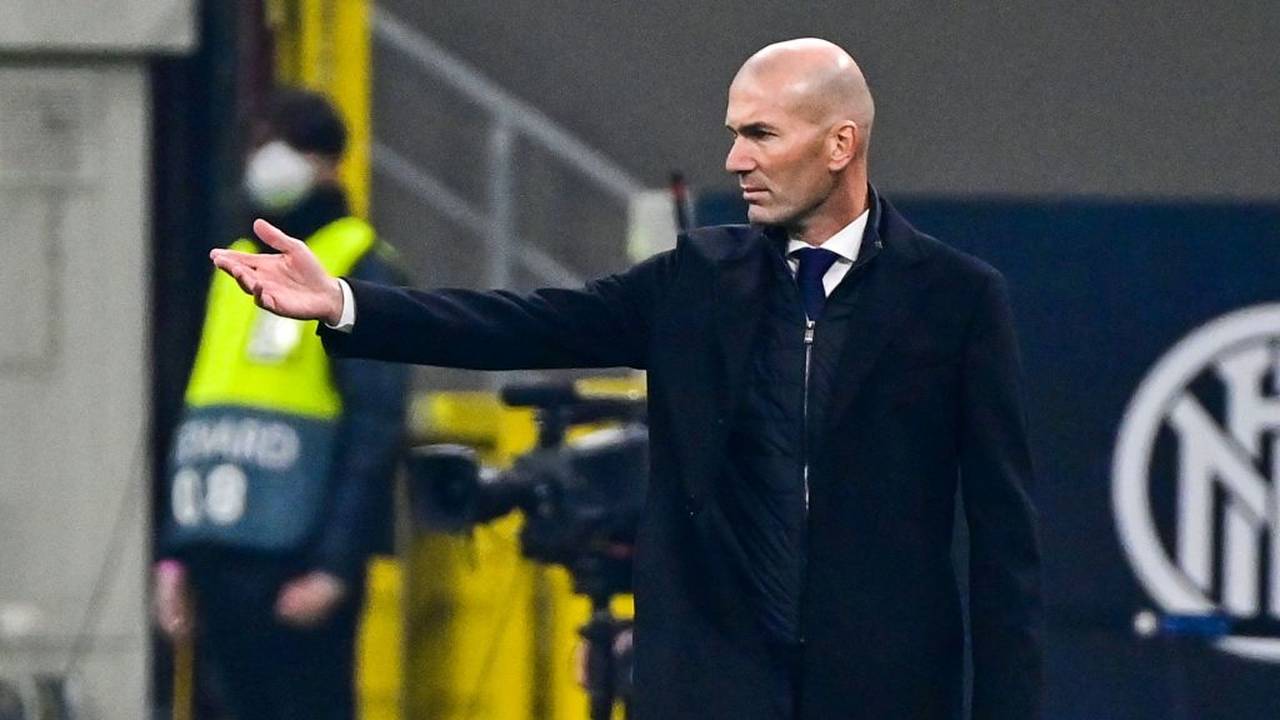 Newsflash: Krise bei Real Madrid: Zinedine Zidane zählt Spieler an