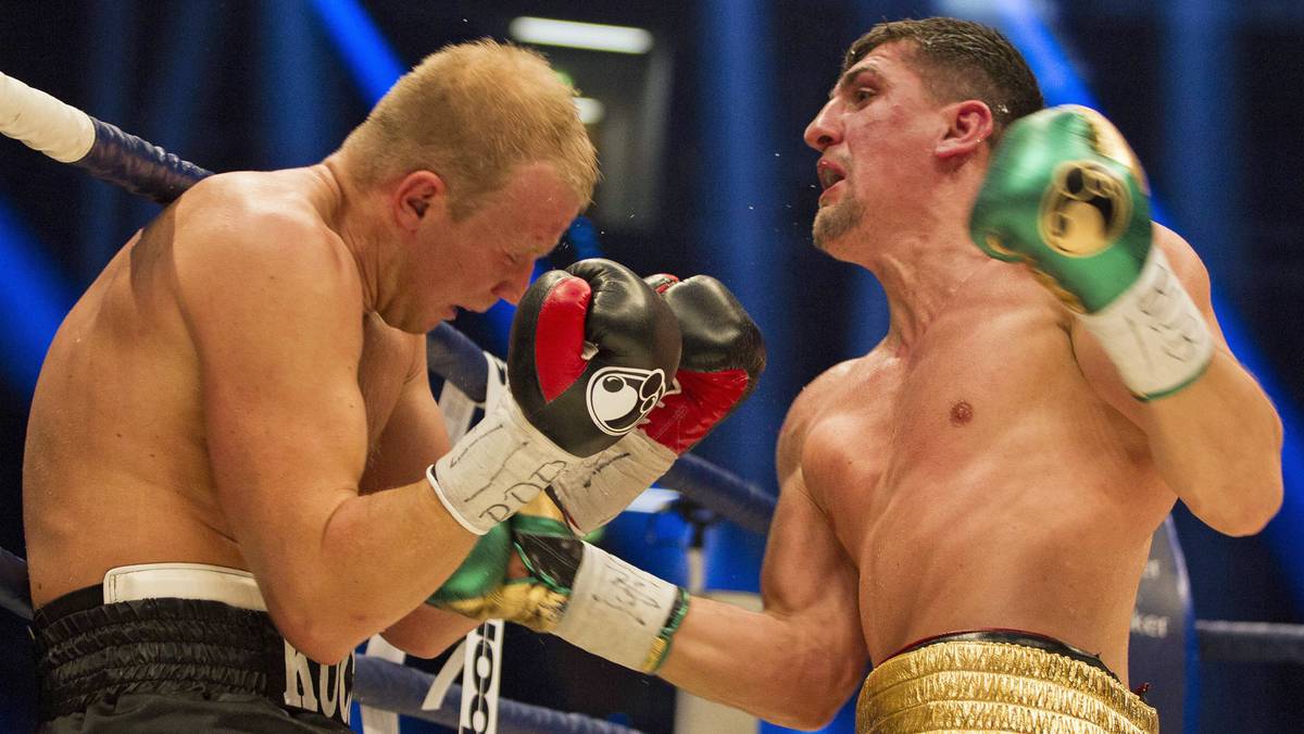 Große Kampfnacht in Hannover: Marco Huck (r.) tritt an, um seinen IBO-Titel im Cruisergewicht zu verteidigen. Gegner des Weltmeisters ist der Ukrainer Dmytro Kucher. SPORT1 zeigt die besten Bilder des dramatischen Kampfes