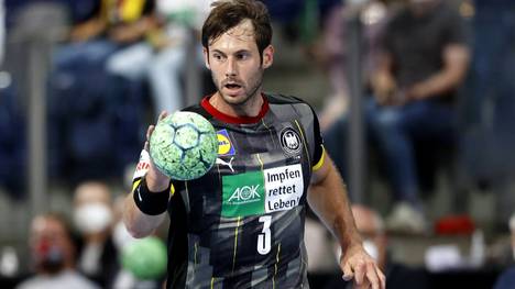 Kapitän Uwe Gensheimer hat nach dem enttäuschenden Abschneiden bei den Olympischen Sommerspielen seinen Rücktritt aus der deutschen Handball-Nationalmannschaft erklärt.