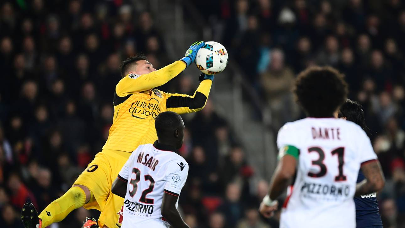 Nizza verliert Tabellenführung