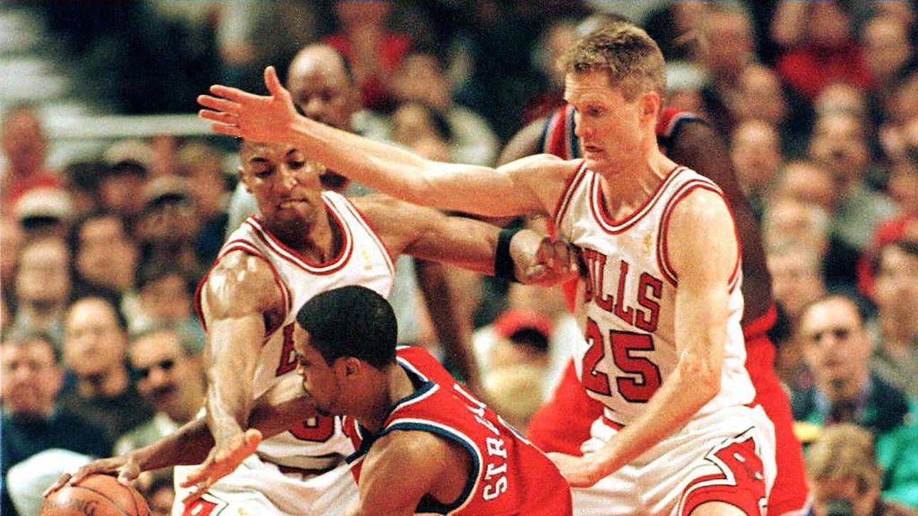Steve Kerr (r.) spielte von 1993 bis 1999 bei den Bulls