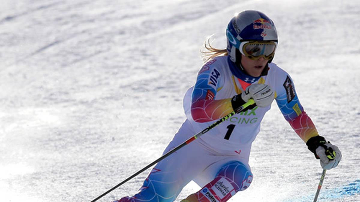 Vonn fährt trotzdem weiter und nimmt Olympia der Verletzung zum Trotz ins Visier - ehe sie schließlich doch feststellen muss, dass es einfach nicht geht und sie ihre Saison vorzeitig beendet