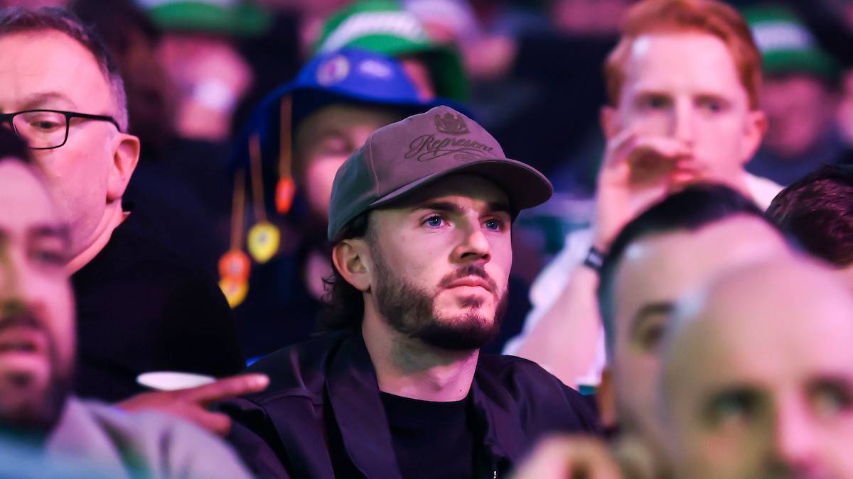 Premiere Leauge Profi James Maddison lässt sich den Ally-Pally auch nicht entgehen