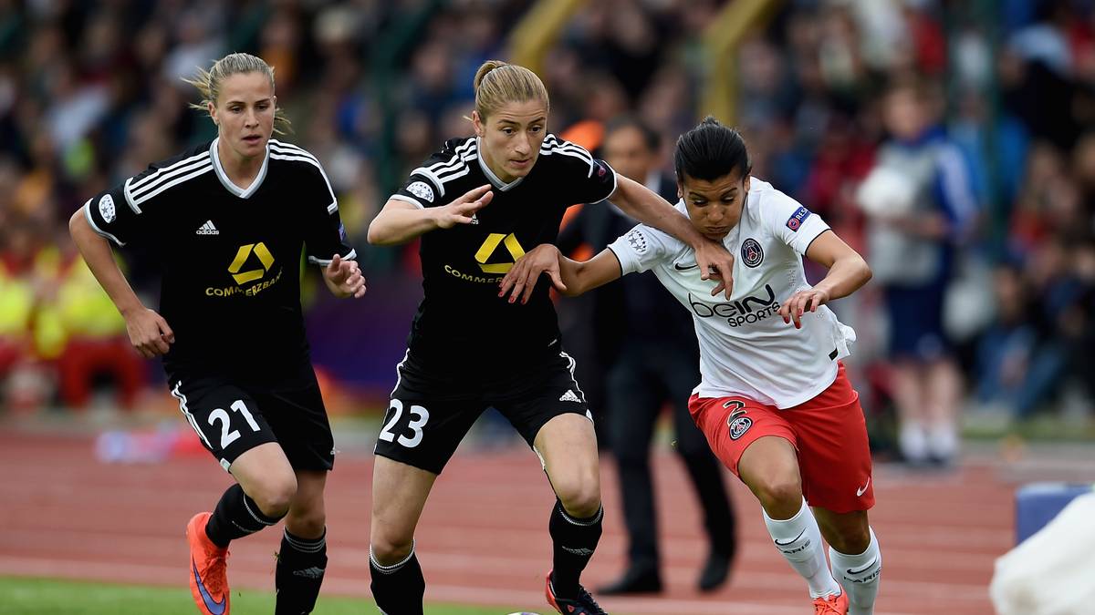 Die Tendenz geht klar zum FFC. Die Frankfurterinnen geben den Ton an und setzen Paris unter Druck
